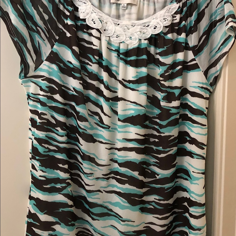 Jones New York Top. Turquoise and Brown.